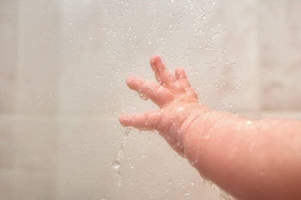 赤ちゃんの肌への刺激が少ないベビーシャンプーを選ぶ