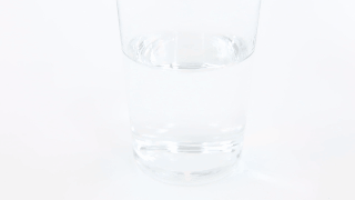 三昧生活(ザンマイセイカツ) 青汁三昧の商品画像6 粉末を水で溶かした様子
