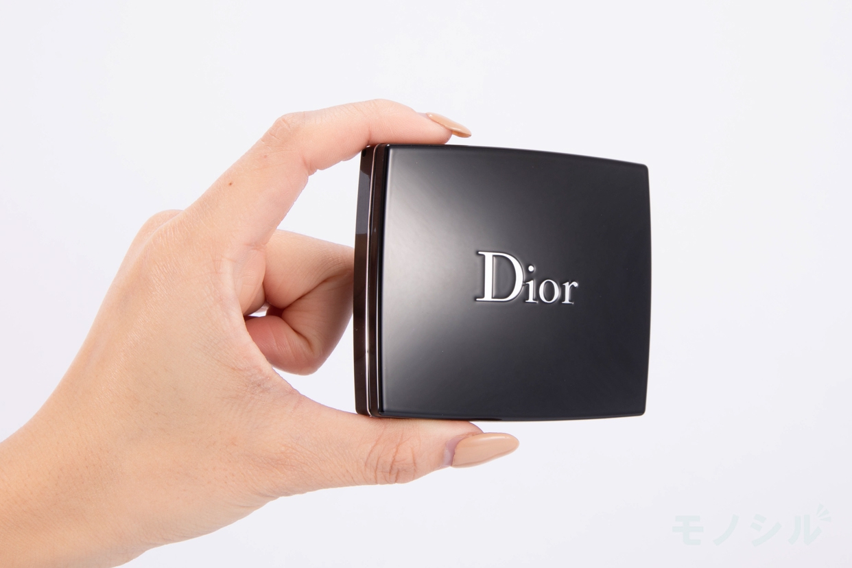 Dior(ディオール) スキン ルージュ ブラッシュの商品画像サムネ4 商品を手で持った様子
