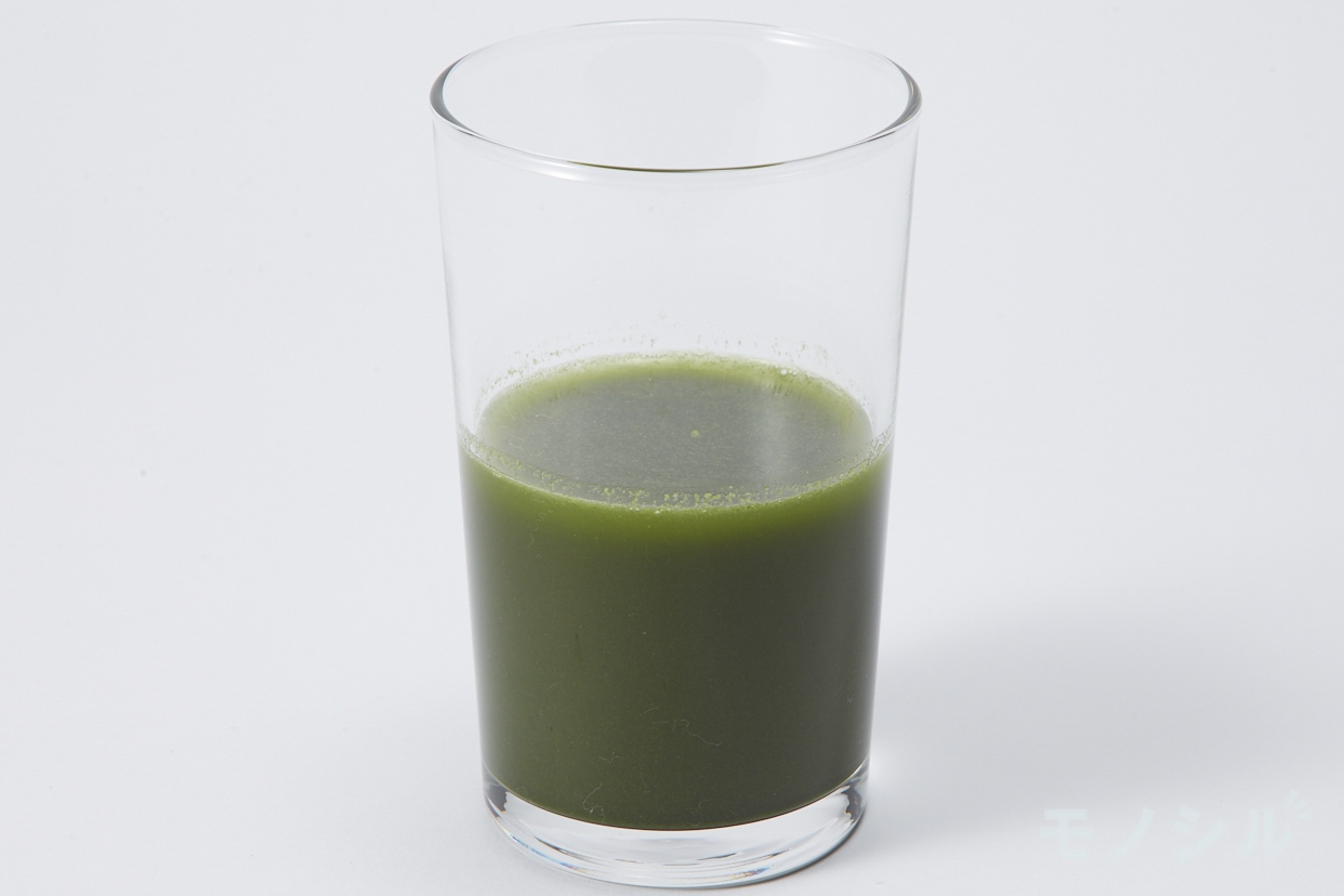 Asahi(アサヒグループショクヒン) 青汁と21種の野菜の商品画像3 グラスに注いだ実際の商品