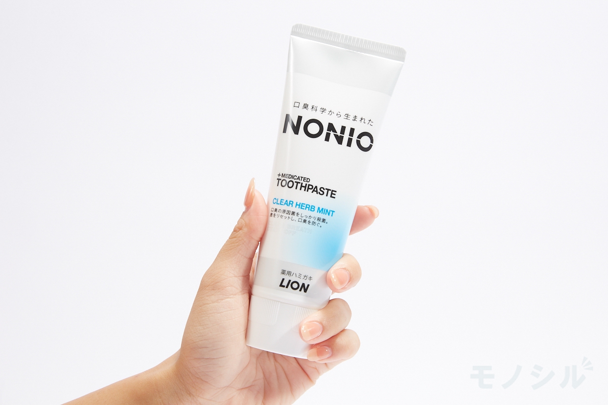 NONIO(ノニオ) ハミガキの商品画像2 手に持った商品