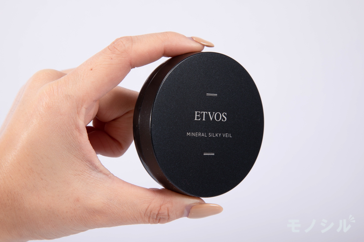 ETVOS(エトヴォス) ミネラルシルキーベールの商品画像4 商品を手で持った様子