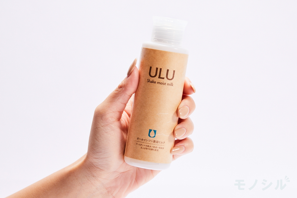 ULU(ウルウ) シェイクモイストミルクの商品画像サムネ2 商品を手で持ったシーン