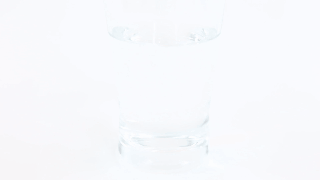 井藤漢方製薬(イトウカンポウセイヤク) メタプロ青汁の商品画像6 粉末を水で溶かした様子