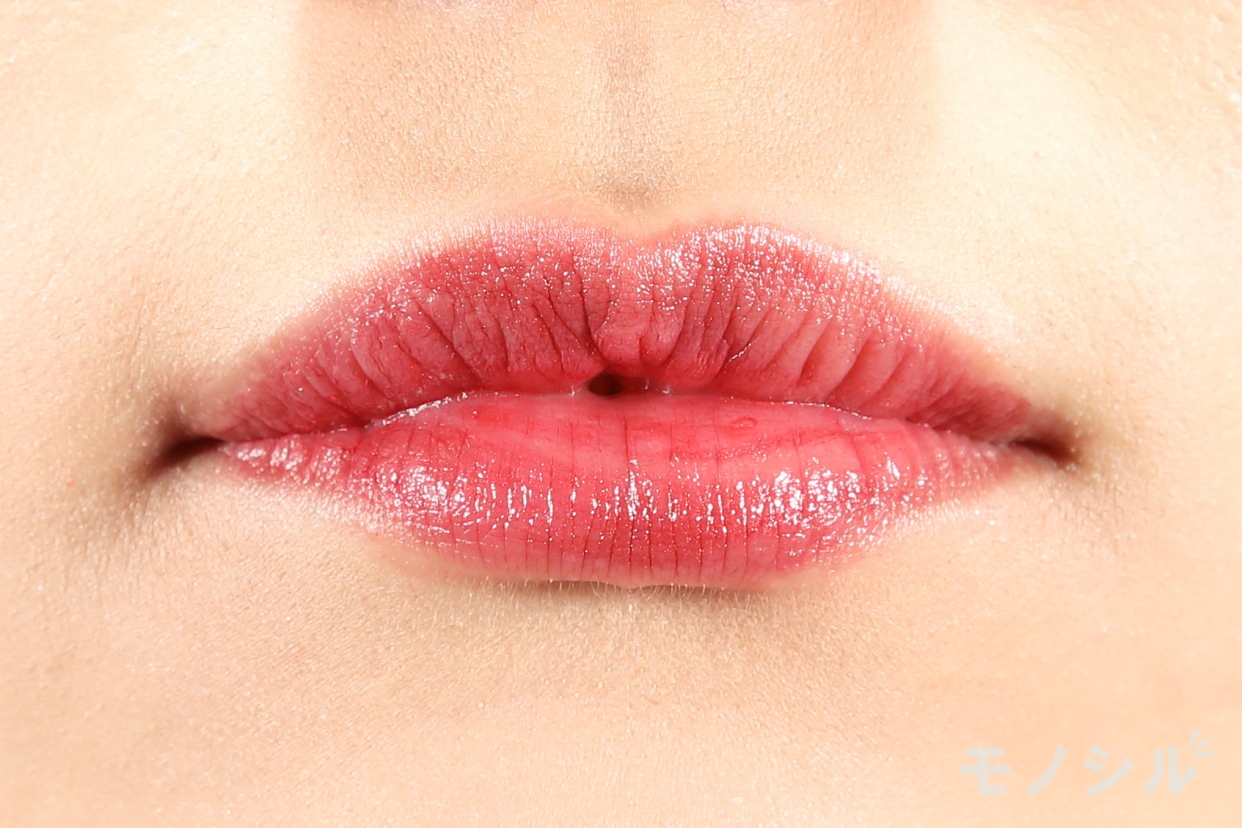 CHIFURE 口紅 (詰替用)の商品画像4 商品を唇に塗った画像