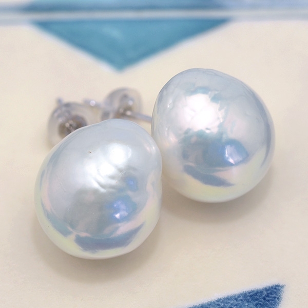パールピアスおすすめ商品：ルコリエ バロック 淡水真珠ピアス