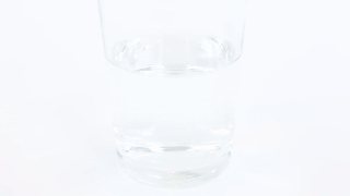 Yakult Health Foods(ヤクルトヘルスフーズ) 私の青汁の商品画像6 粉末を水で溶かした様子