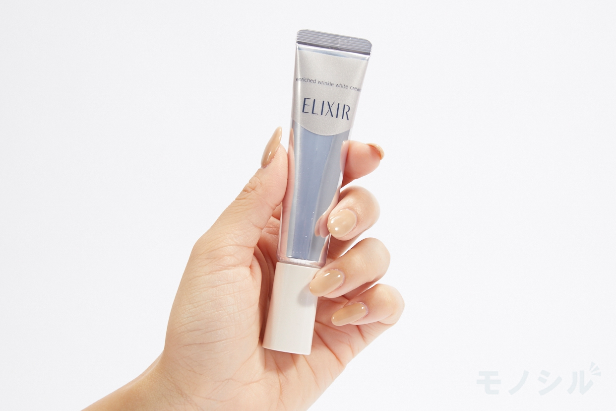 ELIXIR(エリクシール) ホワイト エンリッチド リンクルホワイトクリームの商品画像サムネ2 商品を手で持ったシーン