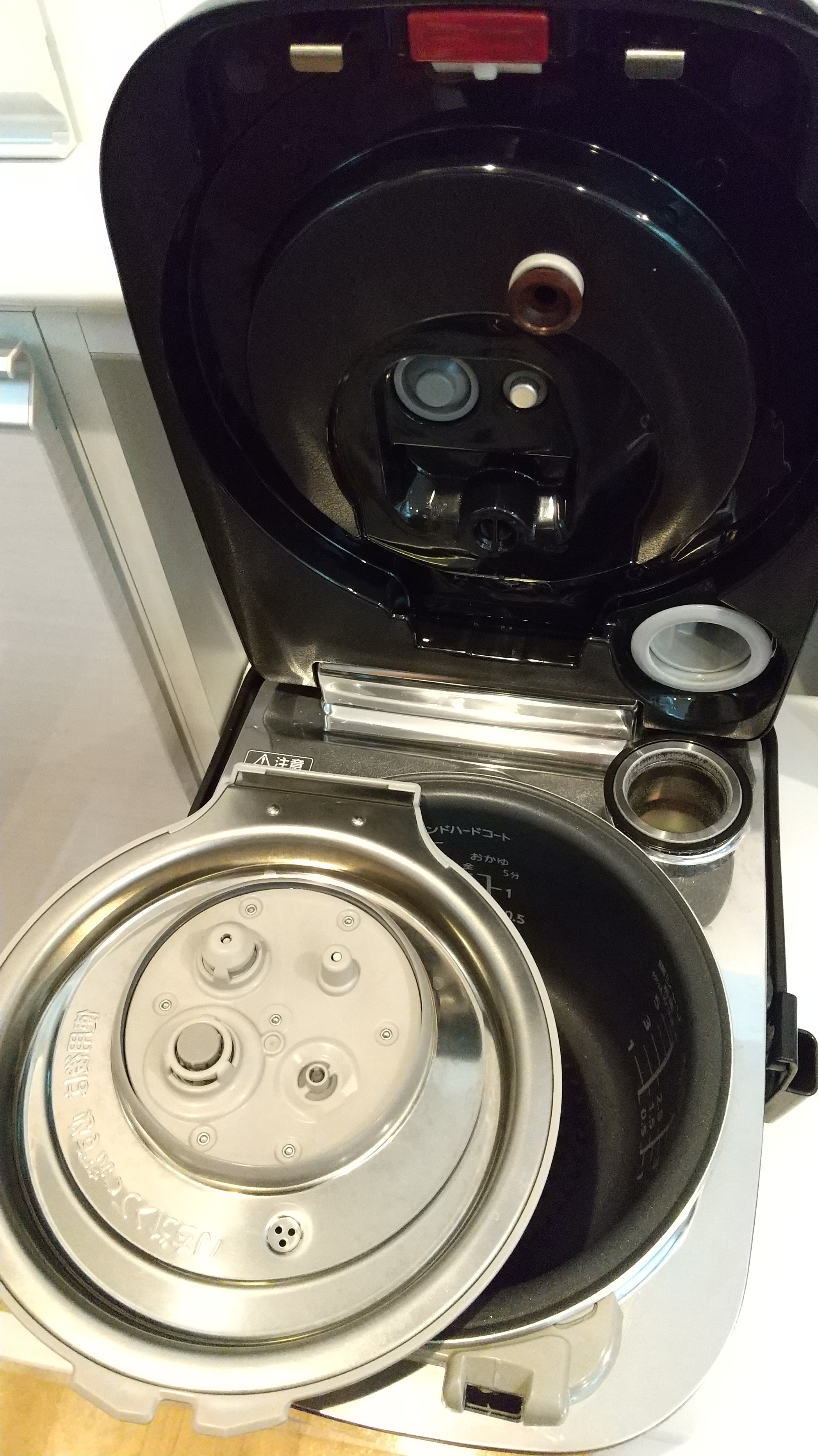スチーム&可変圧力ＩＨジャー炊飯器 SR-SPA109-K ブラックを使ったSHiHOさんのクチコミ画像3