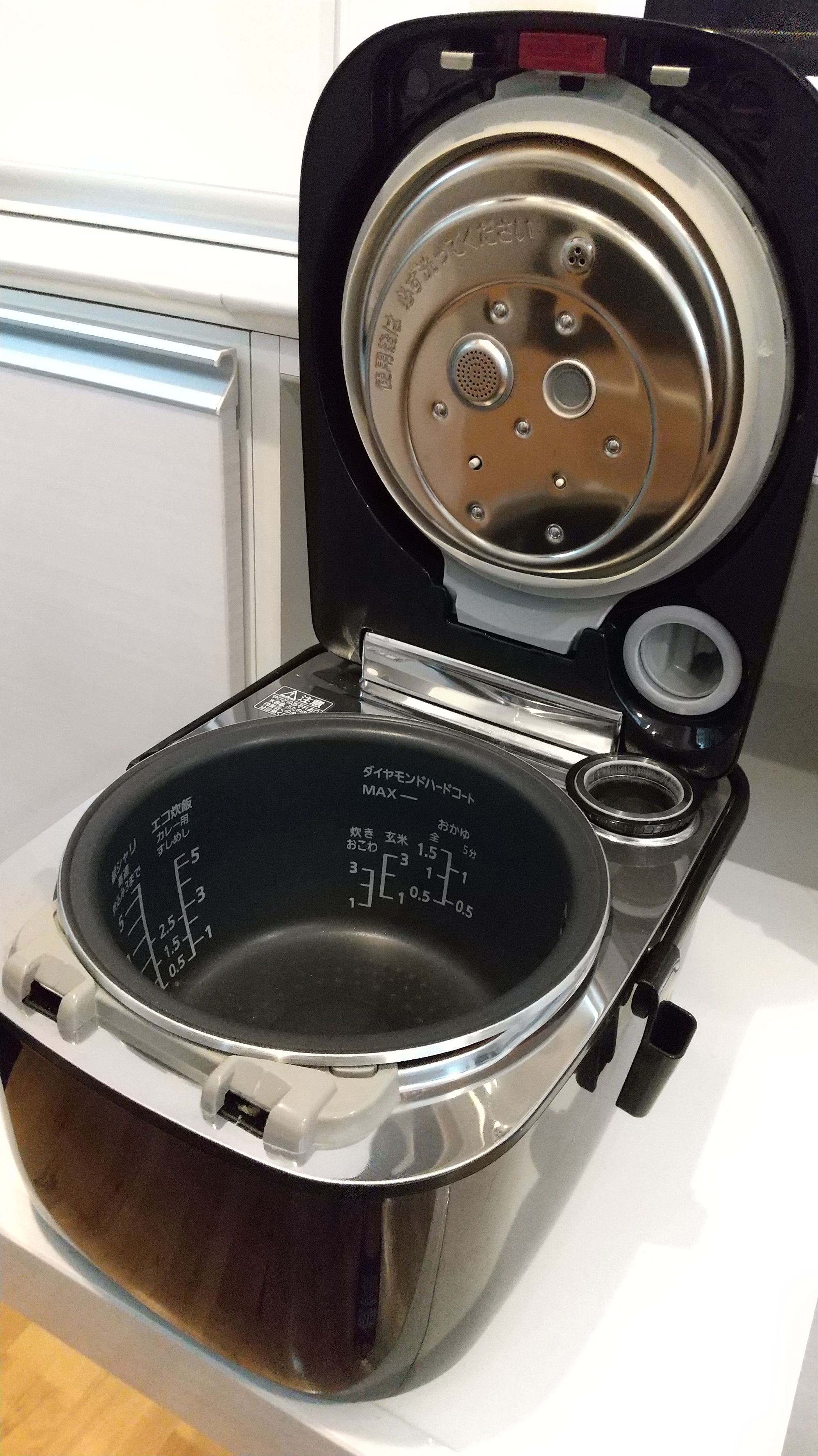 スチーム&可変圧力ＩＨジャー炊飯器 SR-SPA109-K ブラックを使ったSHiHOさんのクチコミ画像2