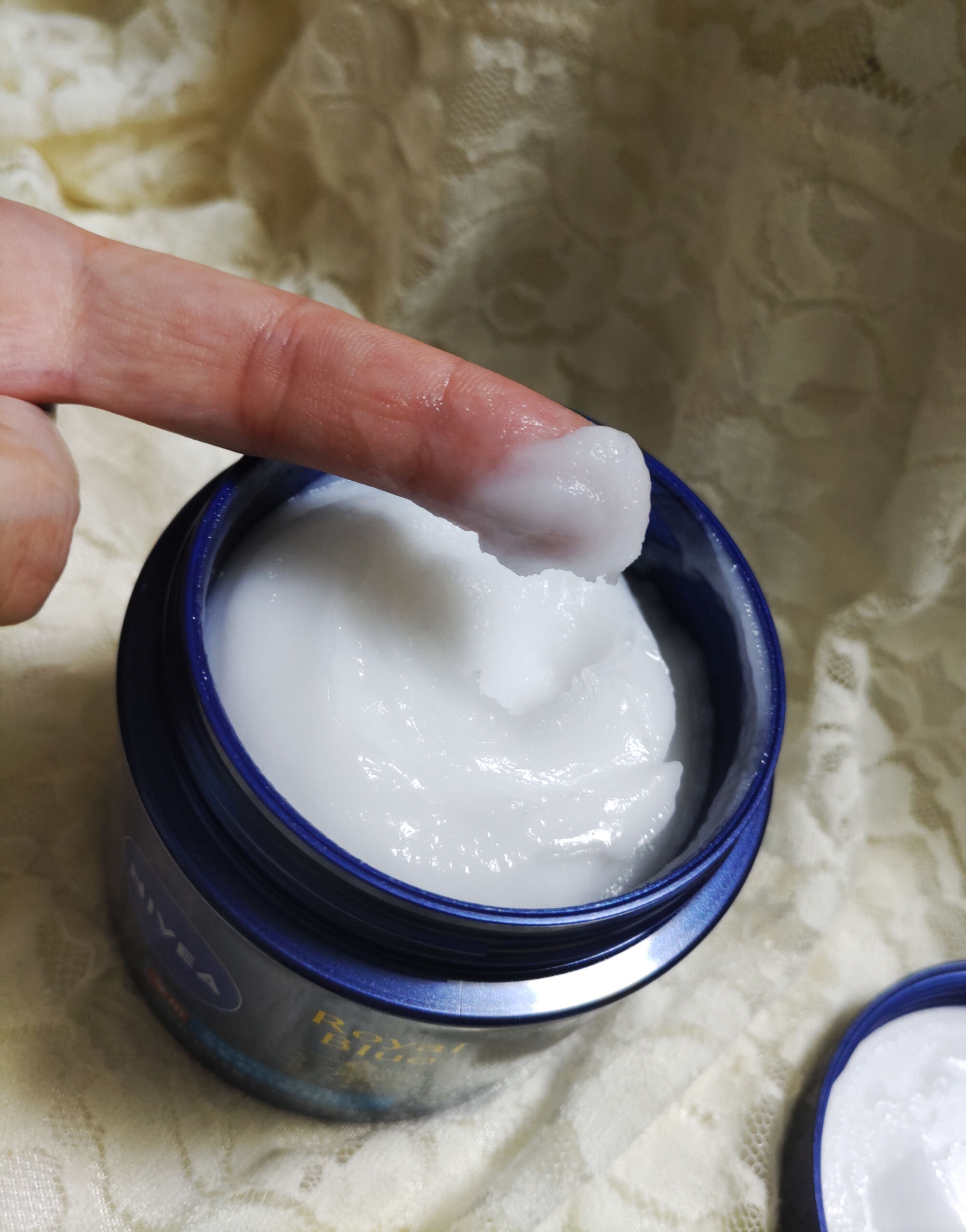 ニベア ロイヤルブルーボディクリーム うるおい密封ケア 超乾燥肌を使った恵未さんのクチコミ画像6