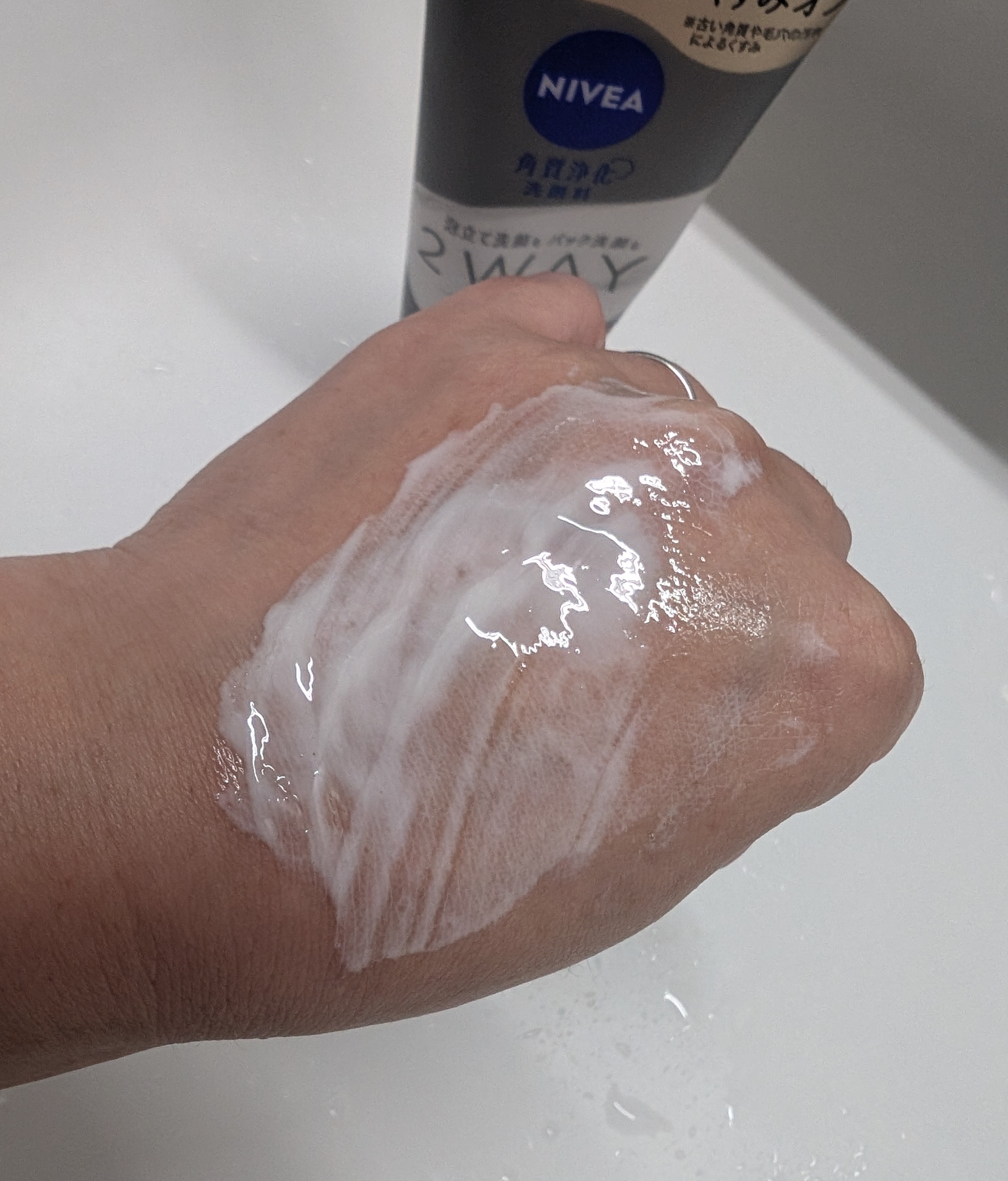 NIVEA(ニベア) 2WAY美容洗顔を使った恵未さんのクチコミ画像5