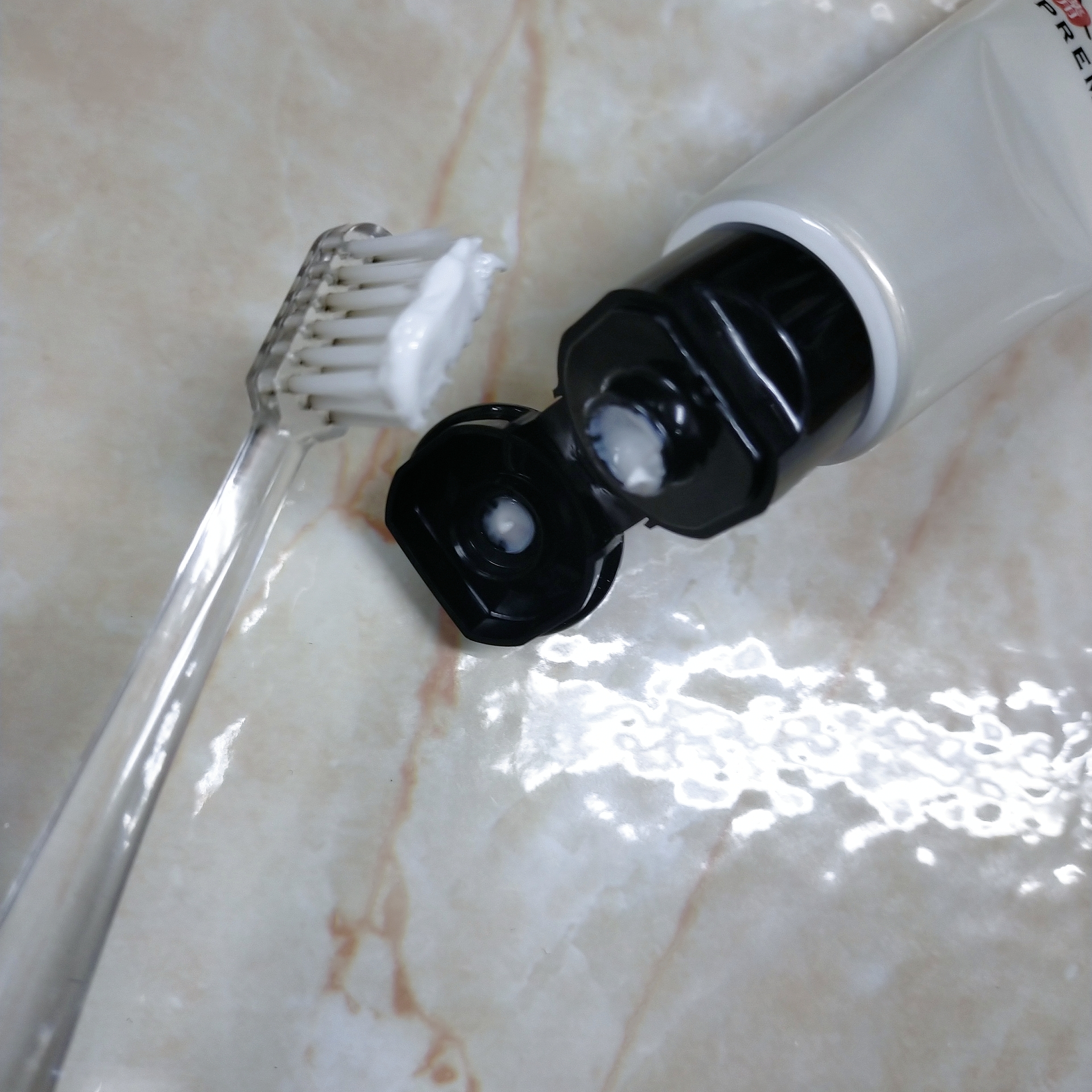 歯磨き堂(HAMIGAKIDO) 薬用ホワイトニング ペースト プレミアムの良い点・メリットに関するみこさんの口コミ画像2