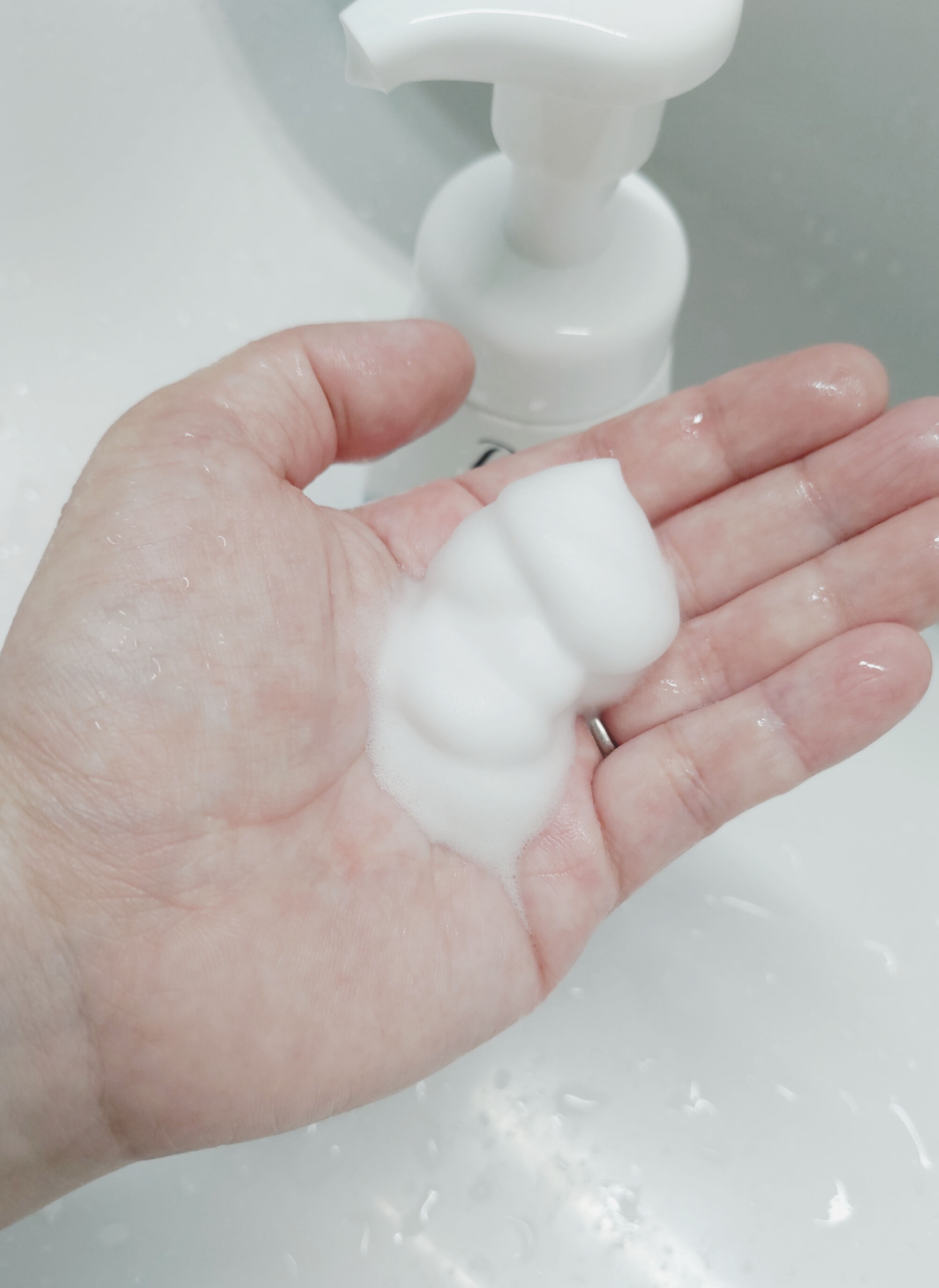 ビューティモイスチャー クリーミー泡洗顔料を使った恵未さんのクチコミ画像5