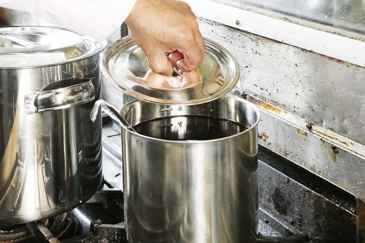 EBM(江部松) 18-8(ステンレス) 溶接 バケツ 10L 10L バケツ No.5829100 江部松商事 392200 EBM 18-8 溶接 バケツ 15L EBM 江部松商事